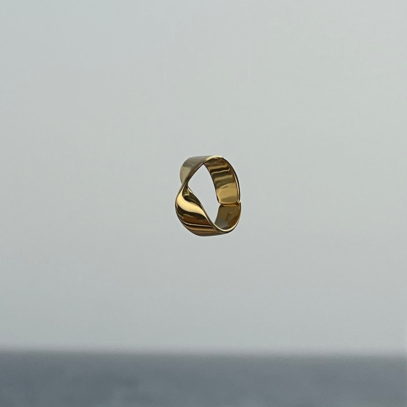 Unwind ring gold