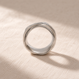 The Wave 316L stainless steel spinner ring, detail 1